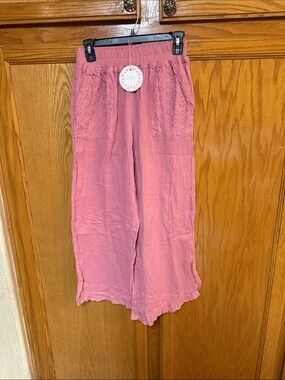 Umgee Rose Pink Cropped Wide-Leg Eyelet Pants